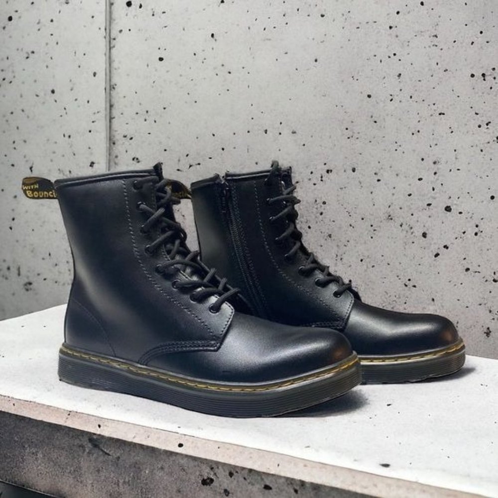 Dr. Martens Air Wair CombatBoots Bouncing Soles Zipper Black Men 6 Womens 7 New